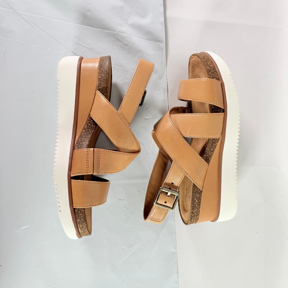Clarks Lizby Cross Sandal Women 8 Sand Leather Platform Wedge New In Box - Picture 6 of 11